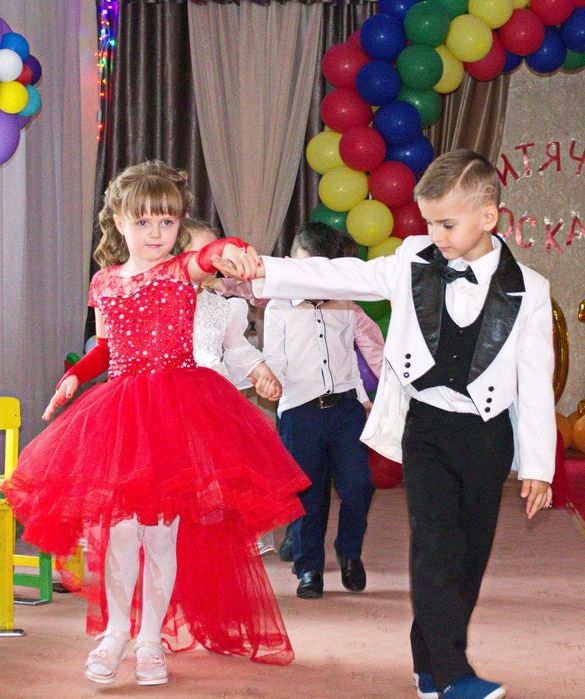 Костюм класичний, фрак, ретро костюм - оренда Київ