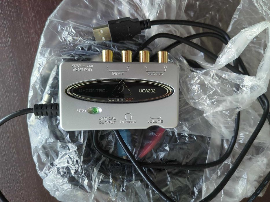 Światłowód USB u-control uca202 BEHRINGER