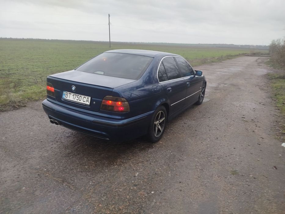 Продам БМВ е39 бензин