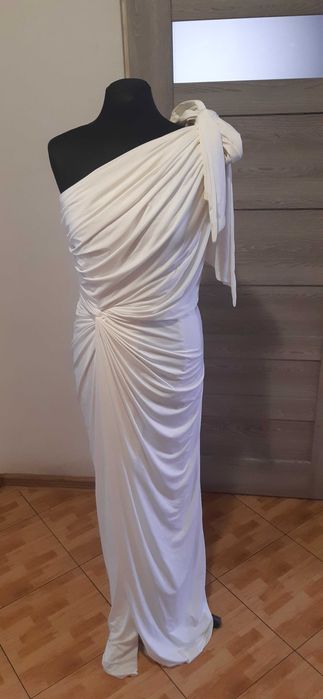 sukienka długa biała