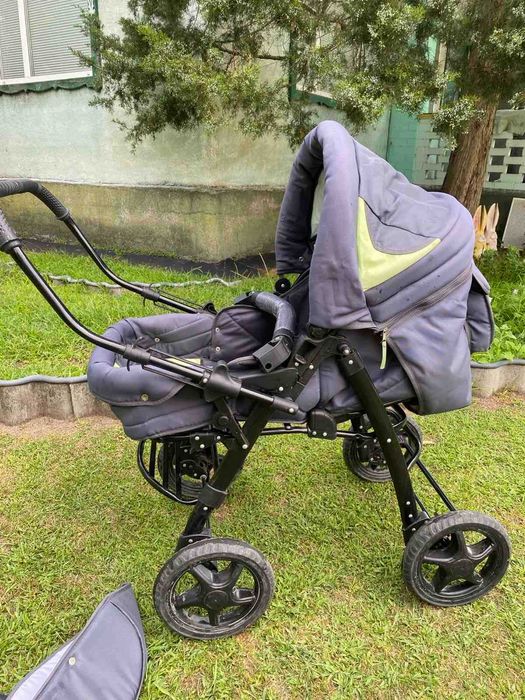 Шикарная детская коляска  фирмы "TRANS-BABY" в отличном состоянии