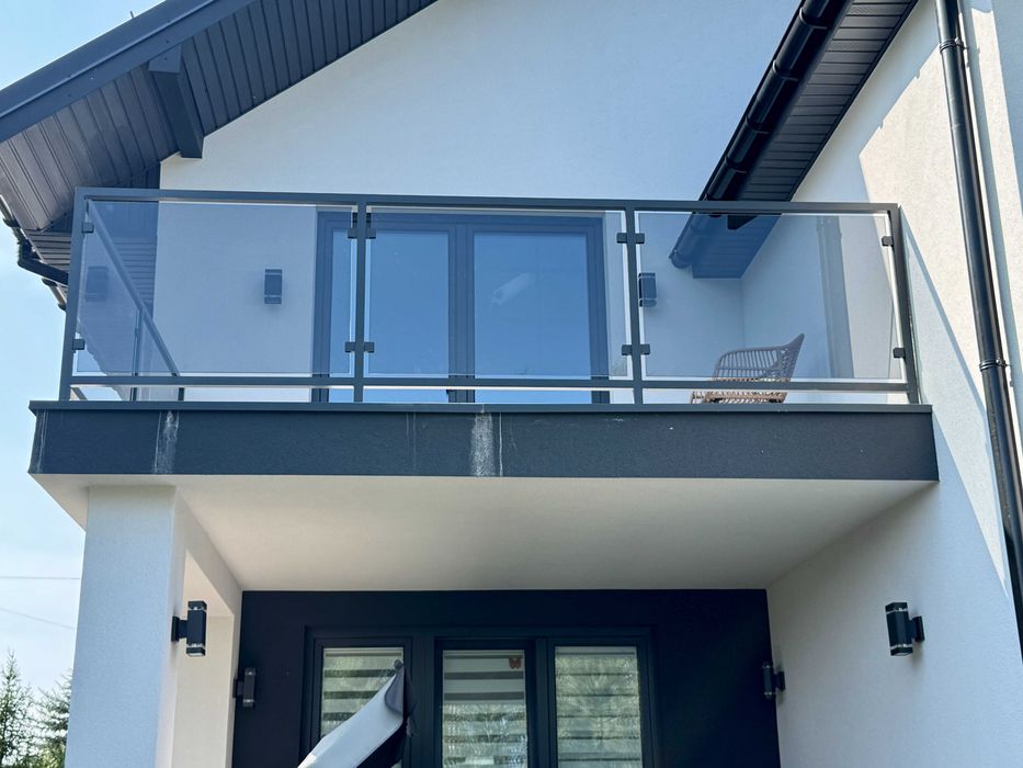 balustrady ze stali nierdzewnej i ze szkła