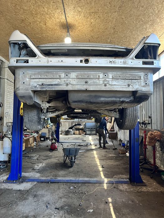 Продам кузов на ходовой mercedes w 140