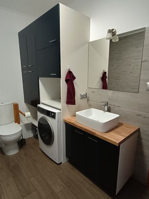 Meble kuchenne na wymiar, garderoby, szafy, łóżka, meble z drewna