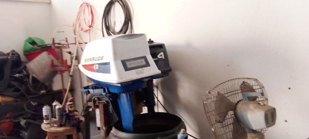 Evinrude 25 HP culuna curta