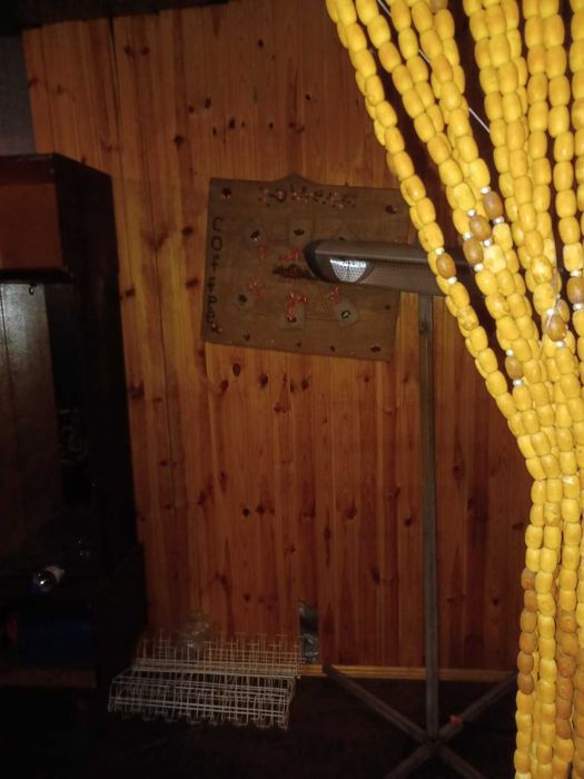 Продам в м.Мерефа магазин та ангар  з 9/25 житлового будинку