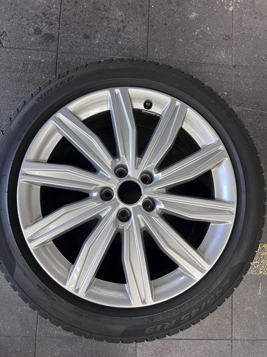 Audi Original, Pirelli Winter Sottozero 3 245/45 R19 102V
