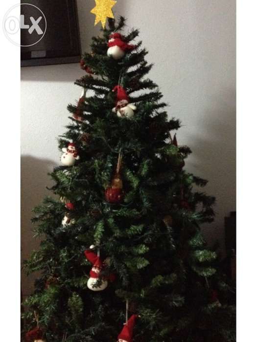 Arvore de Natal com bonecos de neve