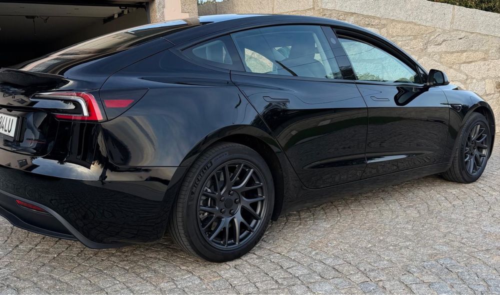 Tesla model 3 long range dual motor