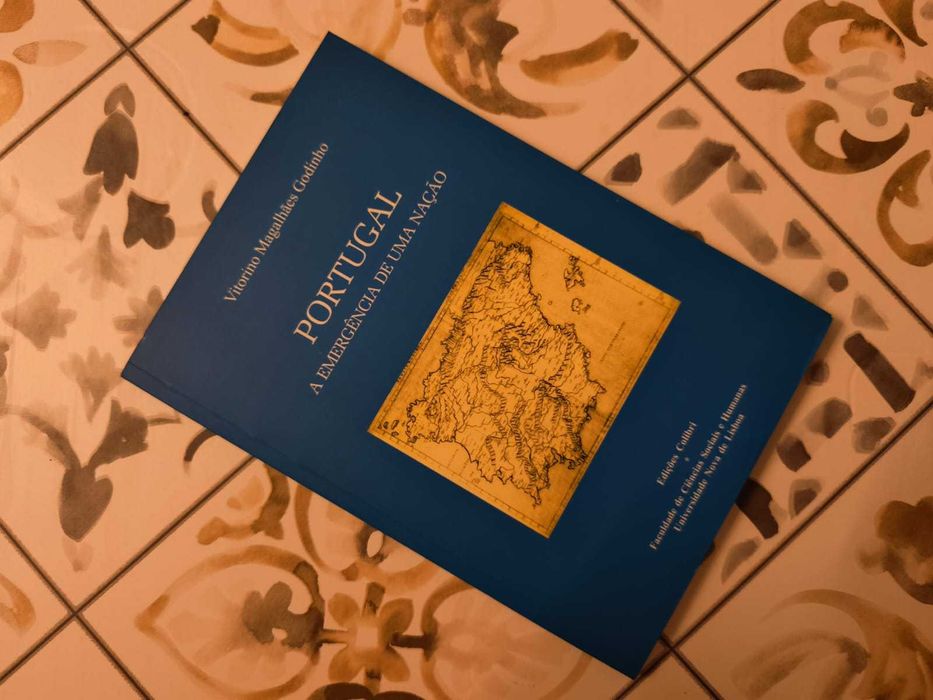 Livro: Portugal .. A Emergência de Uma Nação, de Vitorino Magalhães Godinho