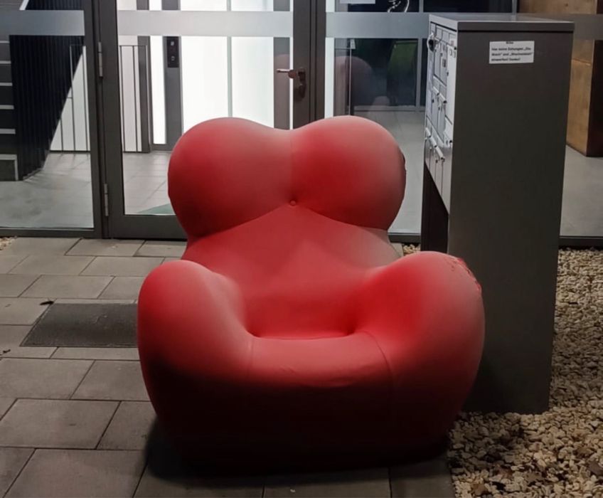 B&B Italia Gaetano Pesce. Fotel la Mamma. Ikona designu