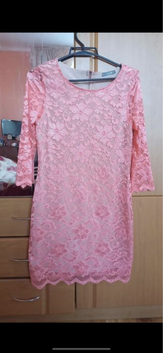 Персикове плаття