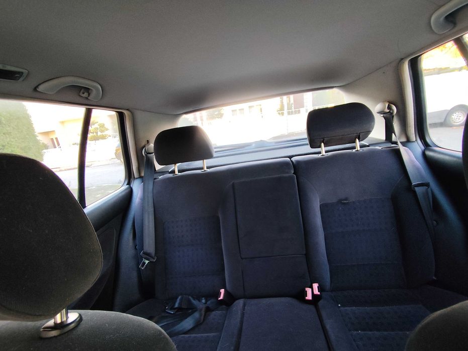 Golf mk4 - 2001, 1.4 gasolina.