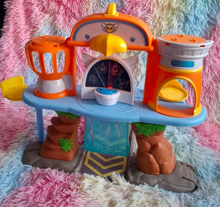 Top Wing Ptasia Akademia Baza interaktywna pojazd figurka( zjeżdz