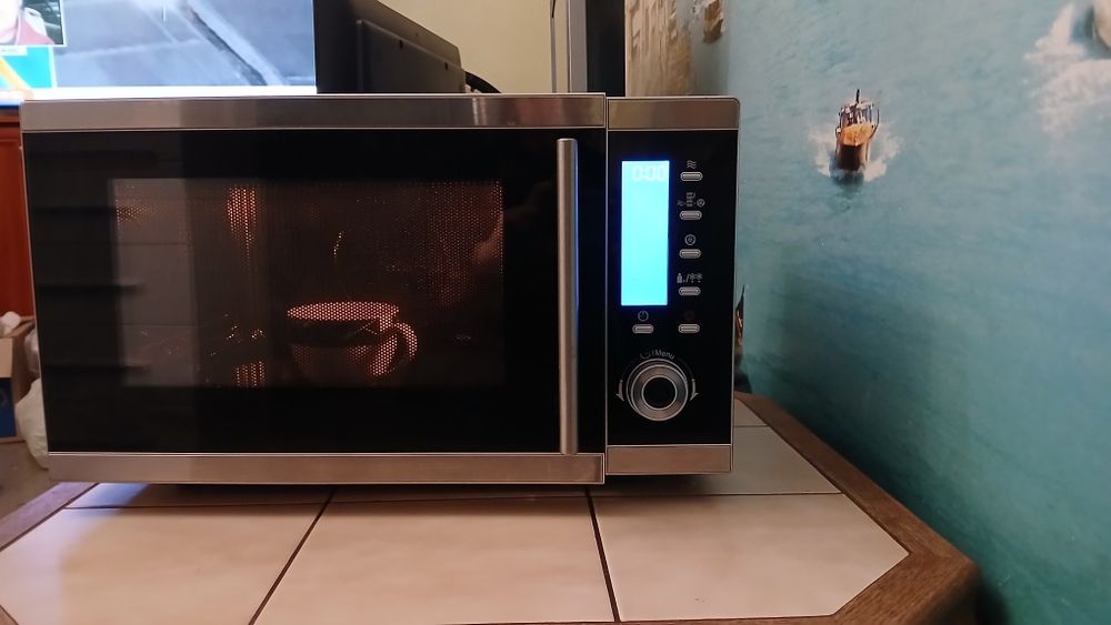 Микроволновая печь  Silvergres  MC28H   с конвекцией   б/у Германии.