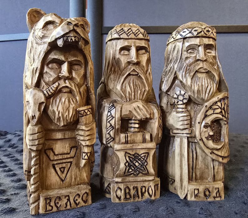 Чур з дерева . Оберіг