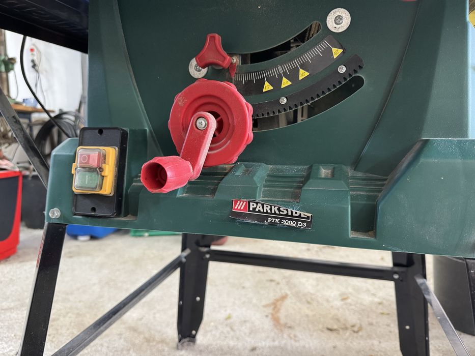 Serra de bancada Parkside PTK2000D3