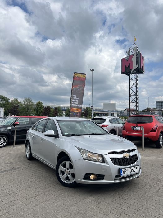 CHEVROLET CRUZE 1.6 LPG/ładne wyposażenie/nabita Klima/Alufelgi/długie opłaty/czujniki parkowania/raty/wynajem/zamiana/gwarancji