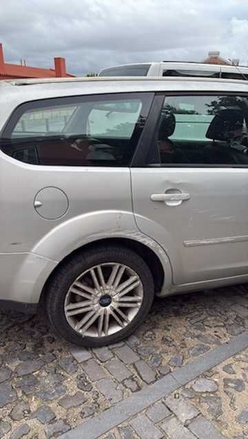 Ford Focus carrinha 2005 foto 2