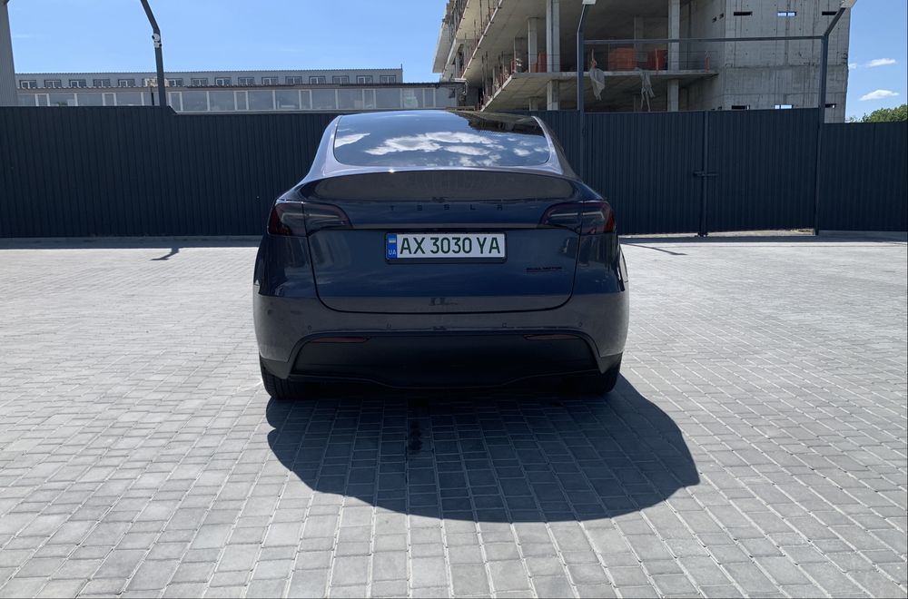 Tesla Model Y Long Range AWD | Dual Motor | 2021/2022