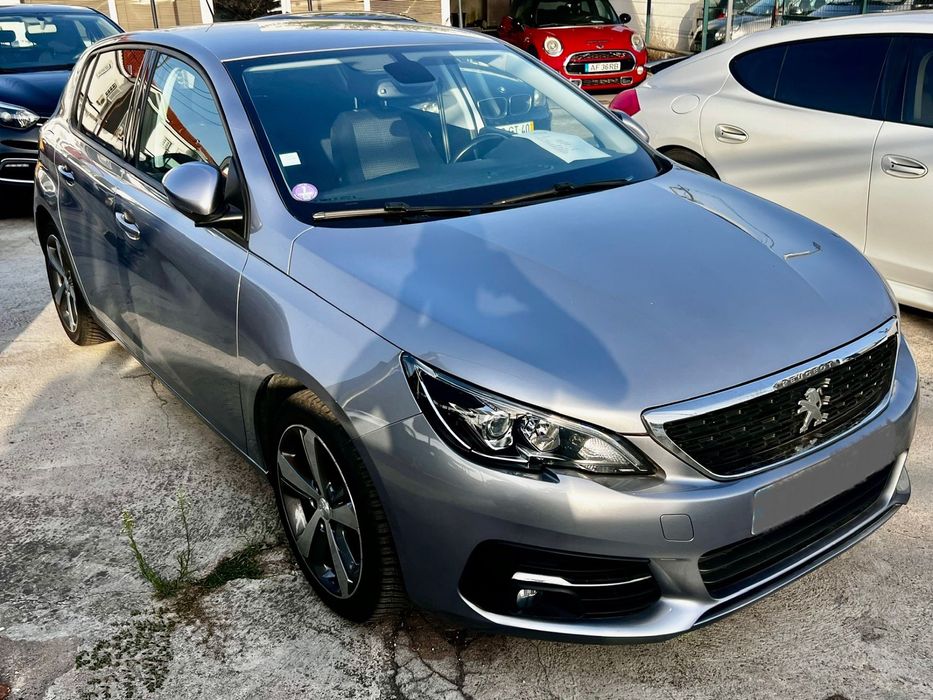 Peugeot 308 1.2 PureTech Style foto 2