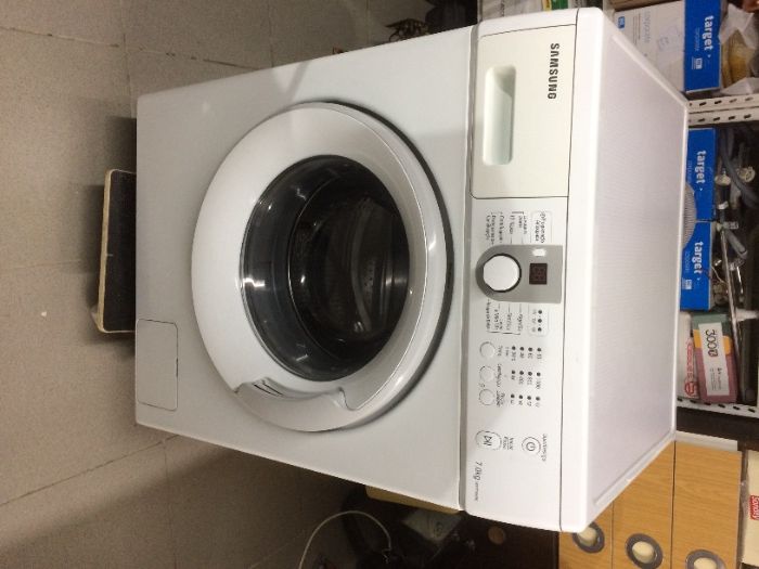 Frente com porta de MaqLavar Roupa Sansung 7.0 Kg WF0700NBE / Peças