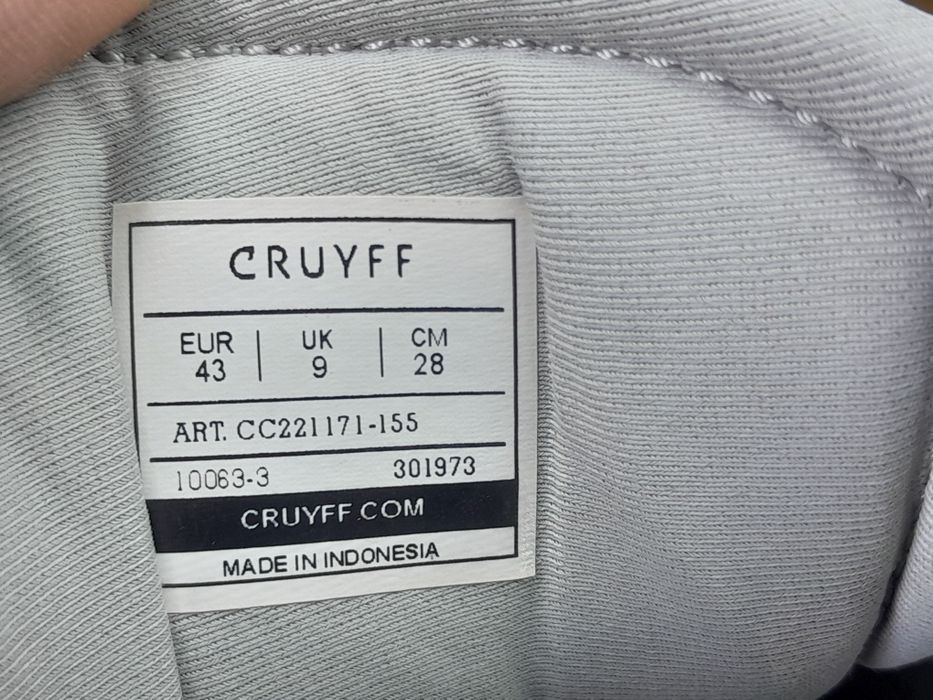 Кросівки трекінгові оригінал Cruyff  43 розмір.
