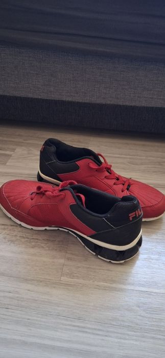 Czerwone Buty Fila