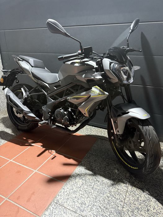 Benelli bn125 2023