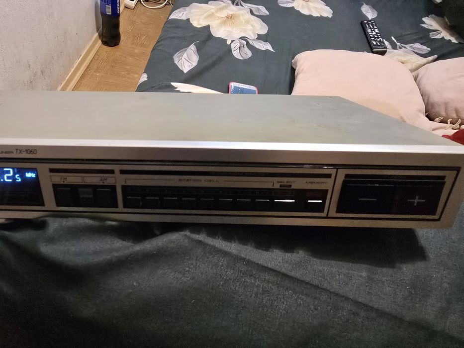 Sprzedam radio  klocek  Pioneer sprawne