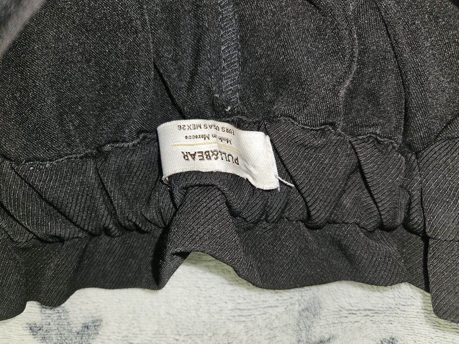 Spodnie czarne pull&bear roz.36-stan dobry