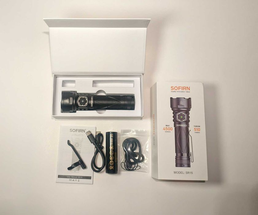 4-diodowa latarka, poręczna, zbalansowana, poprawiona, 4500LM, ->500m