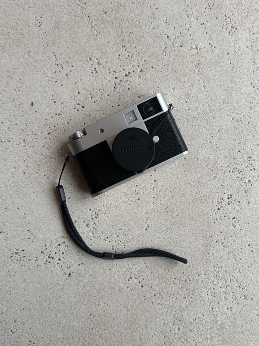 Aparat cyfrowy Fujifilm X half srebrny