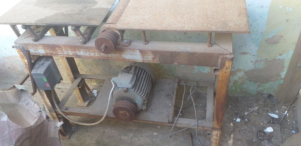 Деревообрабатывающий многооперационный станок