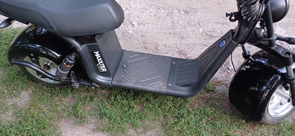 Єлектроскутер Maxxter Rock blak