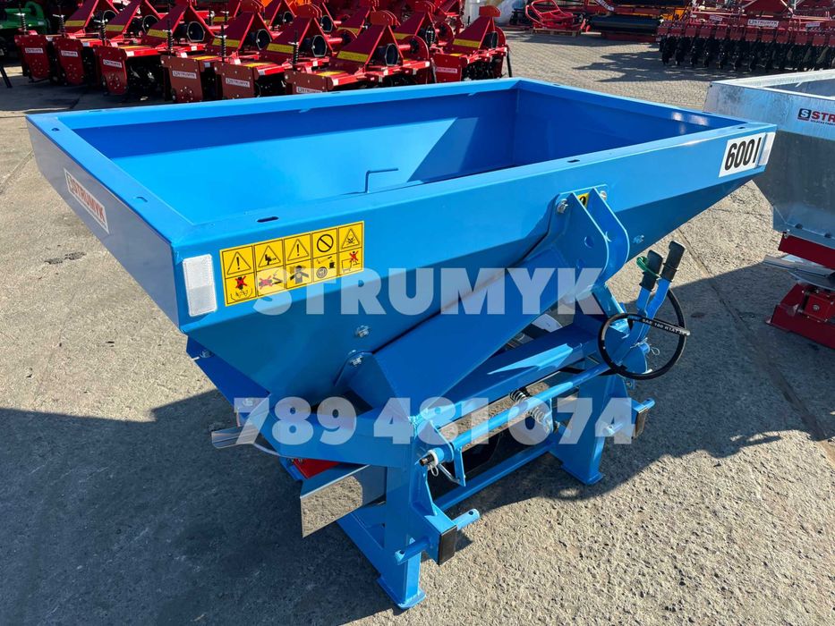 rozsiewacz nawozów/ hydraulika/ 2-talerze/ plandeka/ TYTAN abra/ altro