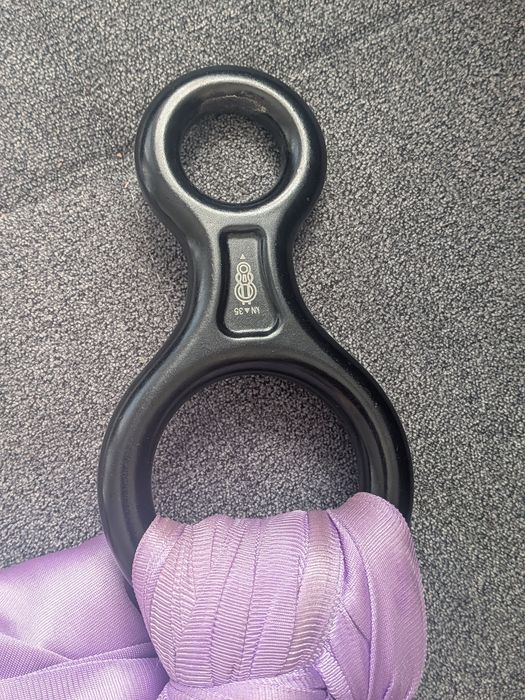 Szarfa aerosilk z karabinem