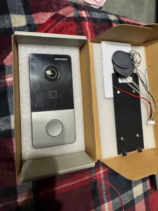 Hikvision Wideodomofon - zestaw