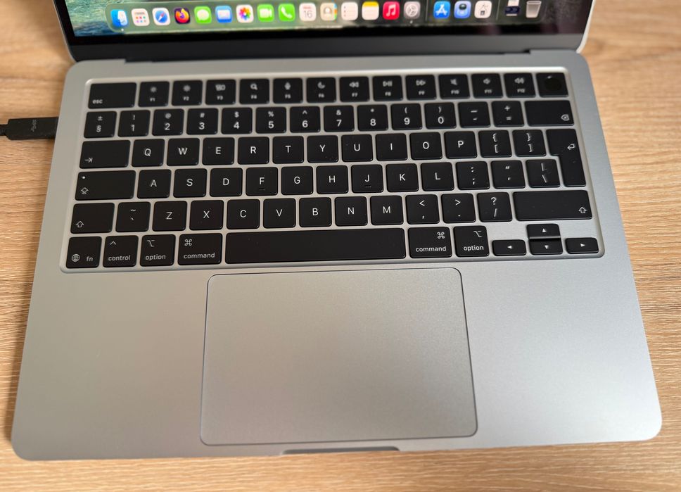 MacBook Air 13" M5 24GB/1TB Apple Care 2 cykle