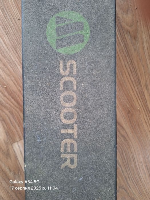 Електросамокат M-SCOOTER