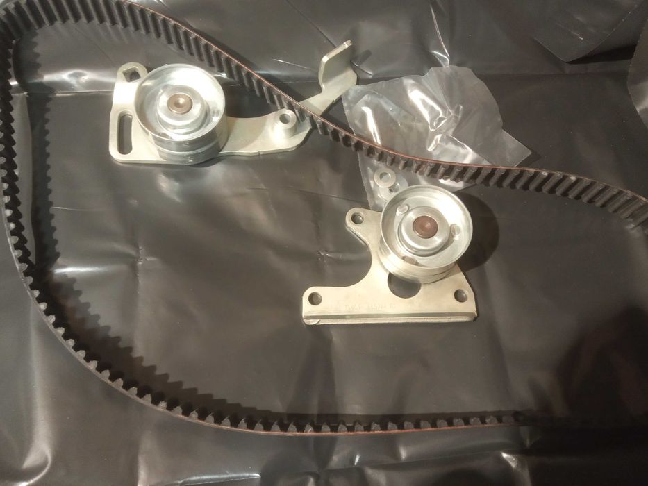 rozrząd SKF vkma 03240