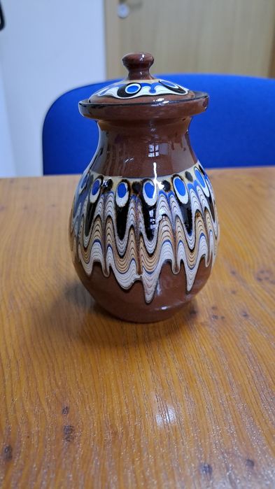 2 zestawy ceramiki bułgarskiej z czasów PRL