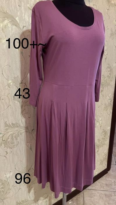 Сукні довгий рукав.