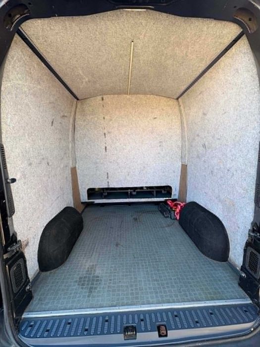 Renault Master L3H2 9 miejsc 135km