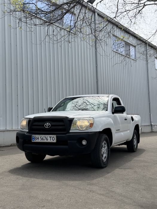 TOYOTA TACOMA 2.7 автомат