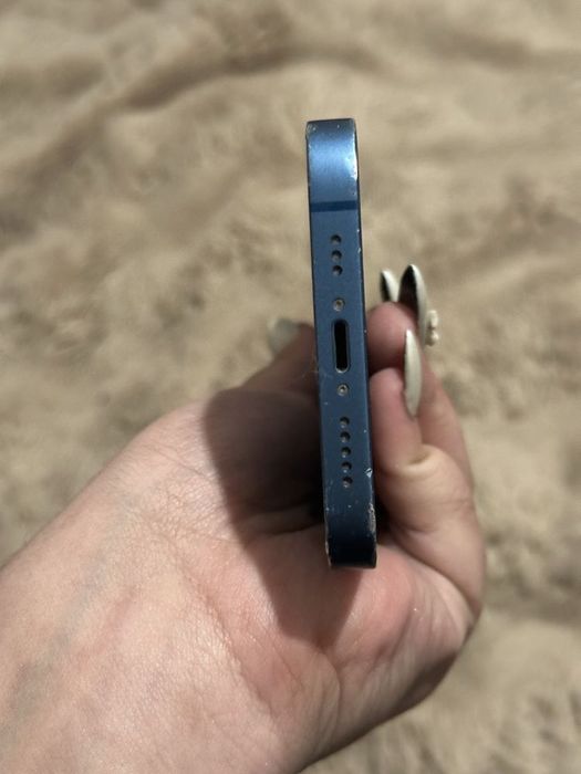 Айфон 13, читайте опис