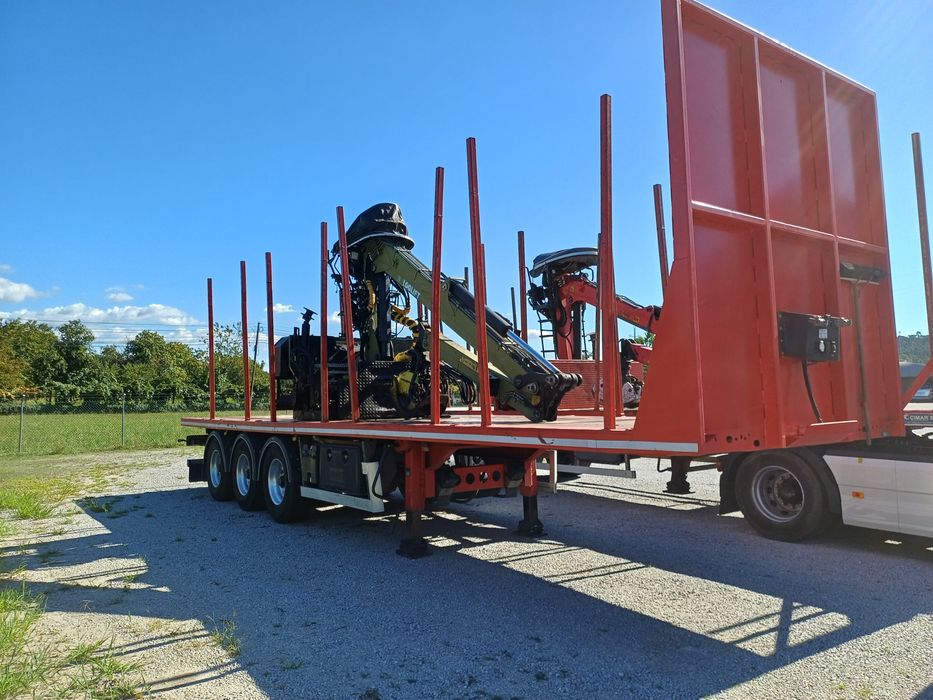 Semi reboque lecitrailer eixo d+ grua loglift 82s com motor