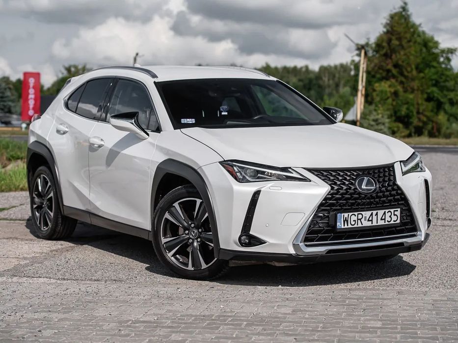 Lexus UX 2.0I 171KM Alcantara Navi Kamera Grzane Fotele Full LED Tempomat PDC