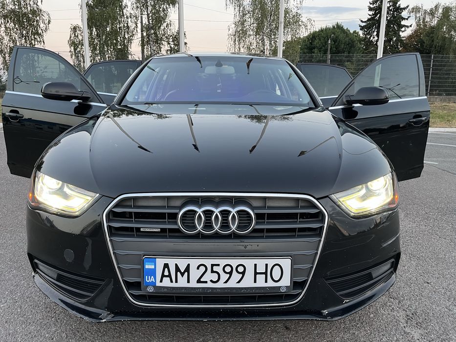 AudiA4B8 2012року
