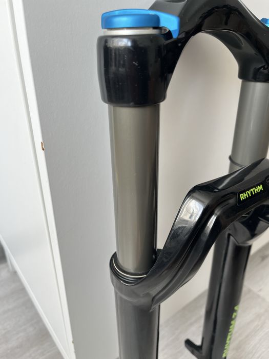 Fox Rhythm 34 – 27,5”+ / 29”, Skok 130 mm, Oś 15x110 Boost